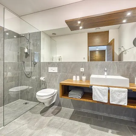 Hotel Kroneliving 3*