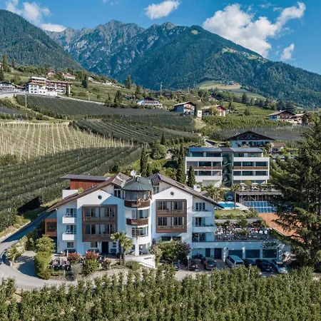 Kroneliving 3* Tirolo