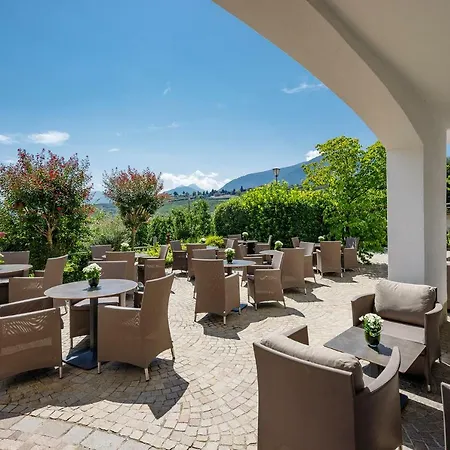 Hotel Kroneliving 3*